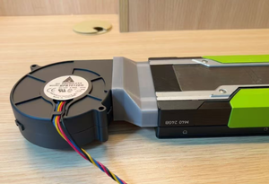 Ventilateur de refroidissement pour carte graphique V100 P40 M40, la conception du ventilateur améliore les performances de refroidissement pour un contrôle optimal de la température. Actif - Product Image 4