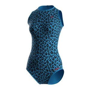 Equipo de Natación Avanzado para Mujer con Propiedades Resistentes al Cloro y Ajuste Aerodinámico para Uso Competitivo - Product Image 1