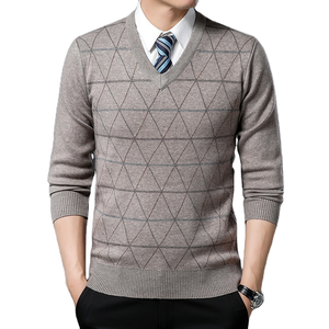 Pull en maille uni à col en V et manches classiques pour homme Brandour Apparels, coupe ajustée, séchage rapide, anti-rétrécissement, respirant et confortable - Product Image 1