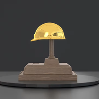 Casque de sécurité en gros personnalisé trophée casquette sur support en bois cadeaux en métal personnalisés technique de coulée