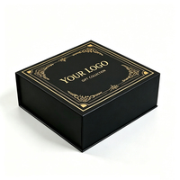 Boîte cadeau à rabat en carton rigide noir de qualité supérieure avec fermeture magnétique, cadre ornemental en feuille d'or, couvercle intérieur imprimé et doublure en EVA pour emballage de parfum