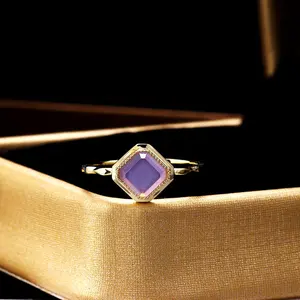 Perhiasan mewah ringan 2023 baru warna-warni Putri permata amethyst 9K cincin emas wanita high-end perhiasan tangan kustom grosir