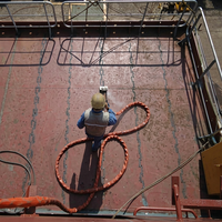 Dispositif de chauffage par induction haute fréquence CPIE 380V efficace à refroidissement par eau pour le traitement thermique d'égalisation des coques et ponts de navires