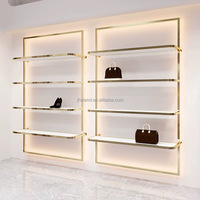 Idées de présentation de sacs à main tendance, design d'intérieur de boutique, présentoir mural pour chaussures, stand à chaussures pour femmes, boutique