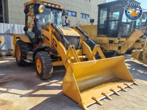 Used Caterpillar 420F <b>Backhoe</b> <b>Loader</b> 2024 Model 11 Ton Rated Load 75 KW Engine Original Components for sale. - Product Image 6