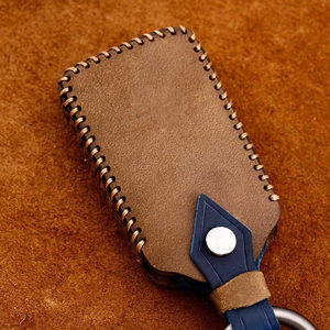 पागल घोड़ा चमड़े हस्तनिर्मित गाड़ी की चाबी कवर कुंजी मामले के लिए माज़दा <span class=keywords><strong>3</strong></span> एलेक्सा CX4 CX5 CX8 2019 2020 <span class=keywords><strong>3</strong></span> बटन स्मार्ट रिमोट कार कुंजी - Product Image 6