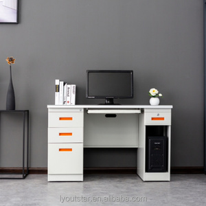 Bureau d'ordinateur gain de place, bureau d'ordinateur personnalisé avec poche pour prise, table d'ordinateur - Product Image 1