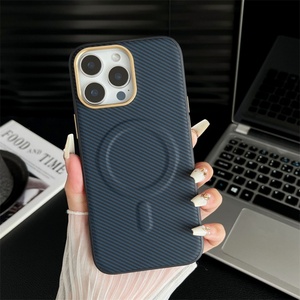 Funda Magnética Delgada con Patrón de Fibra de Carbono para iPhone 13 14 15 16 Pro Max, Carga Inalámbrica, Tipo Ejecutivo - Product Image 4