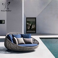 Lit de soleil en aluminium avec auvent, mobilier de jardin, grand salon, hôtel de luxe élégant, patio, piscine, offre spéciale