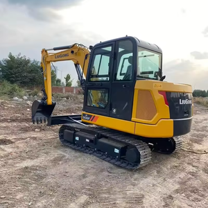 Miniexcavadora de cadenas de 6 toneladas marca China 906F con motor Yanmar, compacta y de alta resistencia para proyectos municipales y agrícolas, en venta. - Product Image 2