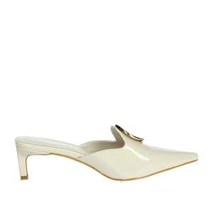 Mules da Donna Laura Biagiotti 8968 in Pelle Verniciata Crema con Punta Affusolata e Tacco - Product Image 4