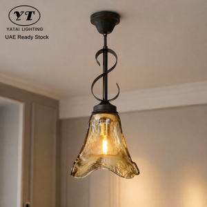 Lámpara colgante moderna de hierro y vidrio ámbar con altura ajustable para comedor, isla de cocina, restaurante y hogar. - Product Image 1