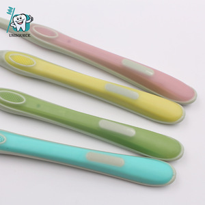 Cepillo de dientes clásico de carbón de bambú con cerdas suaves Mc7232, cepillo de dientes manual para adultos para cepillar los dientes y limpiarlos - Product Image 2