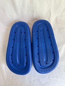Pantofole con Design Orso Blu 24-31MM Antiscivolo in PVC per Tutte le Stagioni - Product Image 6