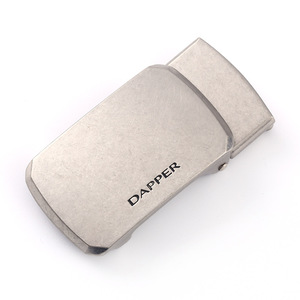 Ceinture en métal pour femme, fabriquée par le fabricant, avec boucle à design ajouré, lettres, sangles rondes et logo personnalisé. - Product Image 2