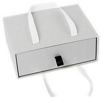 สีเงินขาว