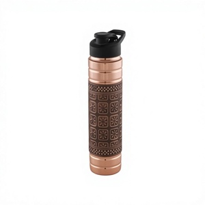 Botella de Agua de Cobre Puro Moradabad con Taza, Utensilios de Cocina y Mesa, Revestimiento Anticorrosión, Diseño Minimalista - Product Image 1