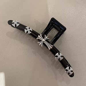 Artiglio per capelli di design di lusso Cool nero 13cm fermagli per capelli incrociati Rock Punk semplice clip per capelli per ragazze - Product Image 5
