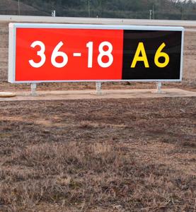 Signalisation LED professionnelle pour aéroports, pour l'identification des pistes d'atterrissage, des voies d'accès et des stands d'avions - Product Image 3