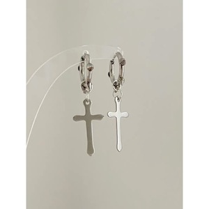 Boucles d'oreilles clous en acier inoxydable style punk, simples et polyvalentes, mode coréenne - Product Image 4