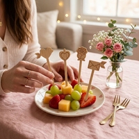 Piques à fruits en bambou personnalisées en forme de cœur et de rose, brochettes décoratives pour cocktails, cure-dents en bois jetables pour fêtes et mariages