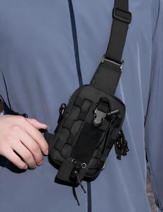 Sac de poitrine tactique multifonctionnel pour hommes avec fermeture éclair, design uni, en nylon, pour le sport - Product Image 3