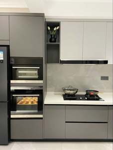 Meubles de cuisine sur mesure avec armoires intégrées et îlot, style minimaliste, appartements résidentiels et hôtels - Product Image 3