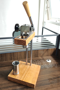Operación manual Snack japonés Mont Blanc Máquina para hacer helados Gelato Fideos Forma de espagueti Herramienta de prensa de helado - Product Image 2