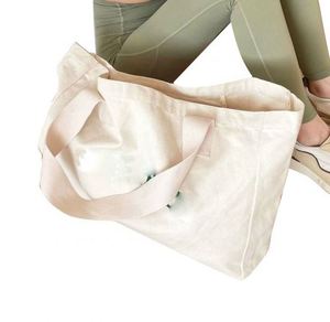 กระเป๋าช้อปปิ้งผ้าฝ้ายออร์แกนิคแบบกำหนดเอง หูหิ้วหยาบ กระเป๋าโท้ทผ้าแคนวาสขนาดใหญ่สำหรับผู้หญิง สะพายไหล่เดียว พร้อมโลโก้แบบกำหนดเอง - Product Image 6