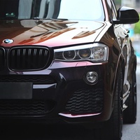 Film adhésif pour voiture en PVC PET brillant à faible adhérence, rouleau de film vinyle à changement de couleur arc-en-ciel noir rouge pour carrosserie, fonctionnel et élégant