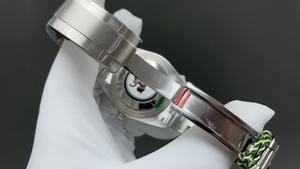 Relojes de Diseño Mecánico de Alta Calidad con Esfera Verde Oscuro en Venta - Product Image 6