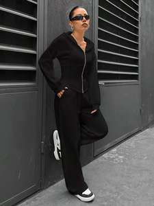 Nuovo Completo Sportivo da Donna in Due Pezzi: Felpa con Cappuccio e Zip e Pantaloni Larghi, Outfit Casual alla Moda - Product Image 3