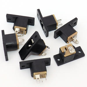 Conector de Alimentación para Montaje en Panel DC019 |   Conector Doble de 5.5x2.1/2.5mm |   Brida de 3 pines con orificios para tornillos M3 |   12V 5A UL - Product Image 2