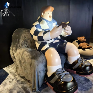 Escultura de personaje de FRP-Figura verde sonriente medio tendida con cabeza cuadrada y pose juguetona para centros de entretenimiento familiar - Product Image 5