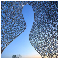 Sculpture éolienne cinétique sur mesure, grande œuvre d'art en métal, monument éolien interactif pour les paysages publics