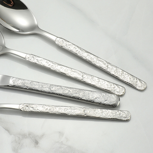 Set <span class=keywords><strong>di</strong></span> Posate Moderno <span class=keywords><strong>di</strong></span> Lusso Ecologico, Elegante Servizio da Tavola con Manico Effetto <span class=keywords><strong>Pietra</strong></span> Striata, Acciaio Inossidabile Lucido Opaco Argento - Product Image 5