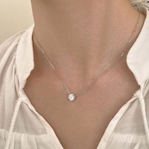 Collar con Colgante de Plata de Ley 925 de la Colección Clásica Dylam, con Circonita Cúbica 5A de 6.5 mm, Joyería para Mujer - Product Image 6
