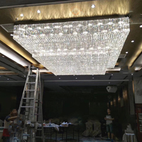 Lampu Chandelier LED Kristal Bentuk Tidak Beraturan 2 Lapis Warna Hitam dari Baja Anti Karat Mewah untuk Lobi Hotel Besar, Garansi 3 Tahun