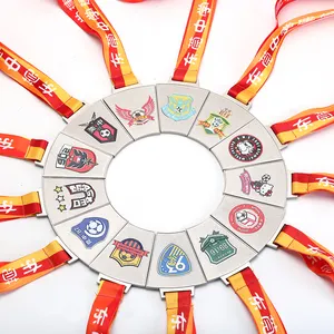 フリーデザインOEMカスタムゴールドエナメル賞メダルカスタマイズランニングパズルメダル
