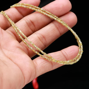 Diamante amarillo con forma de cubo de cuentas Diamante crudo para la fabricación de joyas Hermoso diamante pequeño 15 pulgadas de largo 100% Natural sin cortar 1,5-2mm - Product Image 2