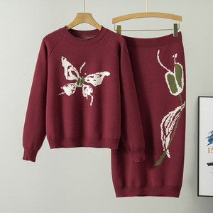 Conjunto <span class=keywords><strong>de</strong></span> <span class=keywords><strong>Dos</strong></span> <span class=keywords><strong>Piezas</strong></span> <span class=keywords><strong>de</strong></span> Moda Otoño Invierno 2026 <span class=keywords><strong>para</strong></span> Mujer, Suéter <span class=keywords><strong>de</strong></span> Punto con Bordado Decorativo <span class=keywords><strong>de</strong></span> Mariposa y Falda - Product Image 1