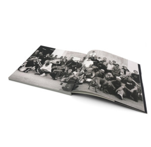 Impression de Livres <span class=keywords><strong>Photo</strong></span> à Couverture Souple en Papier Couché <span class=keywords><strong>Grand</strong></span> <span class=keywords><strong>Format</strong></span>, Personnalisée, en Gros, OEM, Pas Cher, Couleurs Vives, Haute Qualité, Service en Chine - Product Image 4