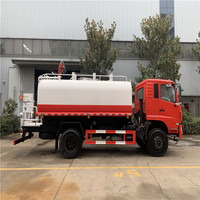 Tout nouveau 10 mètres cubes d'incendie arroseur d'eau camions chine marque 4x2 moteur Diesel composants de base à vendre