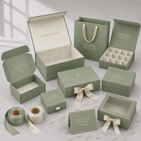 Boîte rigide personnalisée de luxe avec logo, emballage cadeau magnétique vert sauge premium avec insert en EVA pour les ensembles de soins de la peau et les cosmétiques