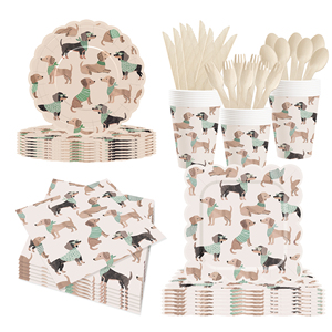 DAMAI Assortiment de vaisselle jetable à thème chien avec bandeaux verts, assiettes ondulées marron clair à bordure dentelle, gobelets en papier et serviettes – Fournitures de fête - Product Image 1