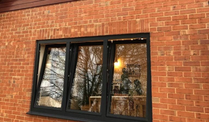 Fenêtre à battant basculant en aluminium gris moderne, modèles français de qualité, insonorisée, étanche, suspendue, pour chambre à coucher, best-seller - Product Image 3