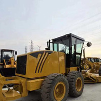 Niveleuse routière d'occasion robuste en stock avec lame de 4,3 m de large pour exportation rapide mondiale et travaux routiers