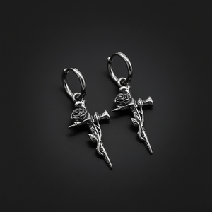 Pendientes de aro Huggie para hombre, chapados en oro, hipoalergénicos, con dije de cruz envuelto en espina de rosa, joyería gótica oscura vintage perforada - Product Image 1