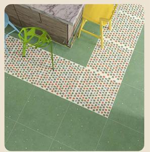 Carreaux de porcelaine antidérapants durables, aspect terrazzo moderne et coloré, vert gazon mat, pour revêtement mural et sol intérieur, boutique - Product Image 1