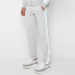 Survêtement de jogging pour hommes en coton 100 %, coupe ajustée, avec fermeture éclair, impression numérique personnalisée, haute qualité, sportif et élégant – Vente en gros - Product Image 5